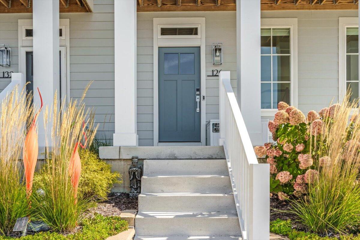 126 Mariners Cove St. Joseph, MI 49085 - Photo 2 of 53 02-EK2A6913