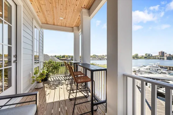$1,100,000 | 126 Mariners Cove, St. Joseph, MI 49085