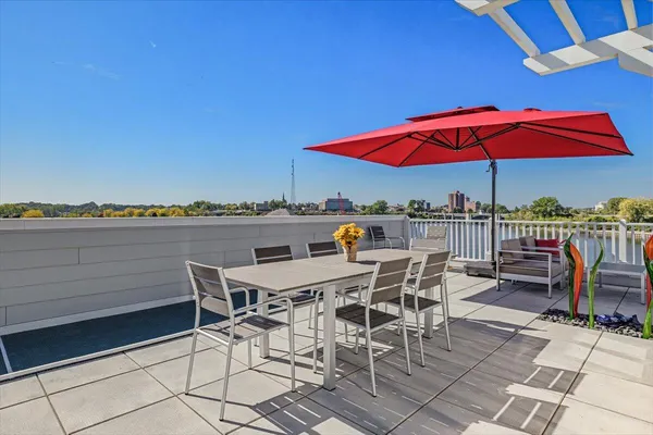 $1,100,000 | 126 Mariners Cove, St. Joseph, MI 49085