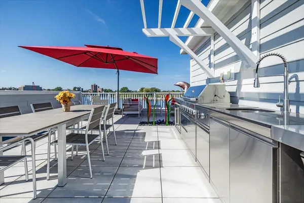 $1,100,000 | 126 Mariners Cove, St. Joseph, MI 49085