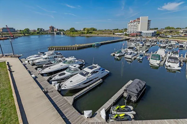 $1,100,000 | 126 Mariners Cove, St. Joseph, MI 49085