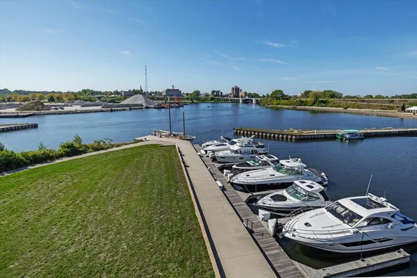 $1,100,000 | 126 Mariners Cove, St. Joseph, MI 49085