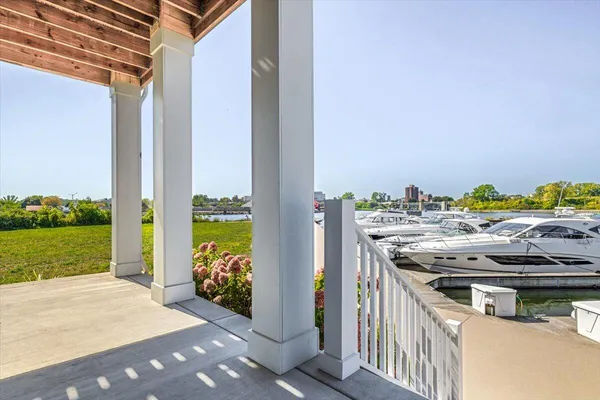 $1,100,000 | 126 Mariners Cove, St. Joseph, MI 49085