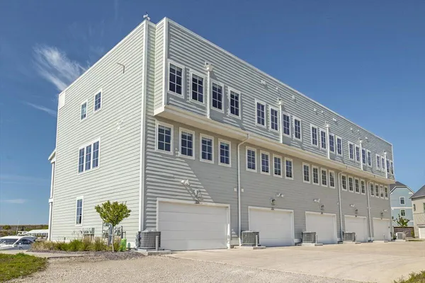 $1,100,000 | 126 Mariners Cove, St. Joseph, MI 49085