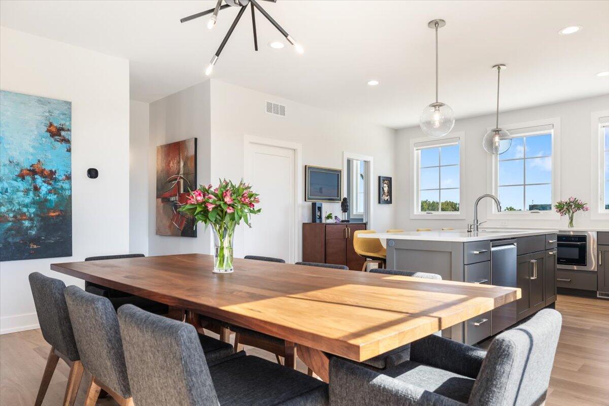 126 Mariners Cove St. Joseph, MI 49085 - Photo 10 of 53 20-EK2A6871