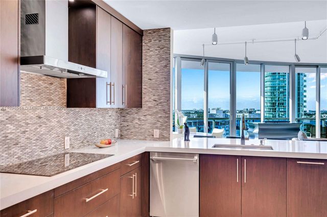 $2,440,000 | 5959 Collins Avenue, Unit 1701, Miami Beach, FL 33140
