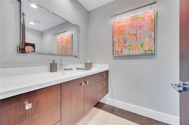 $2,440,000 | 5959 Collins Avenue, Unit 1701, Miami Beach, FL 33140