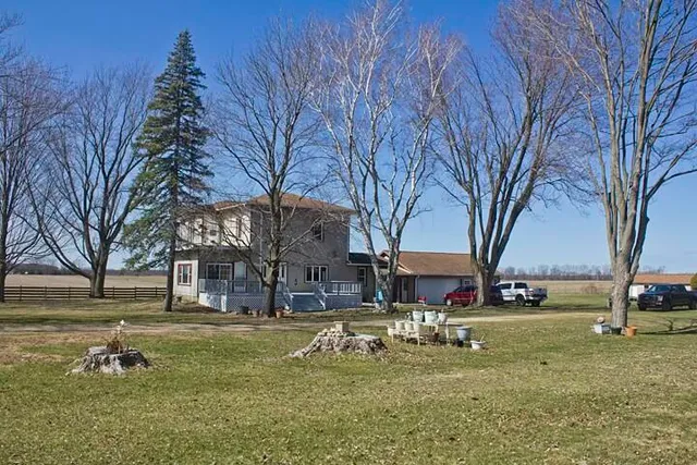 $385,000 | 25544 Gage Street, Dowagiac, MI 49047