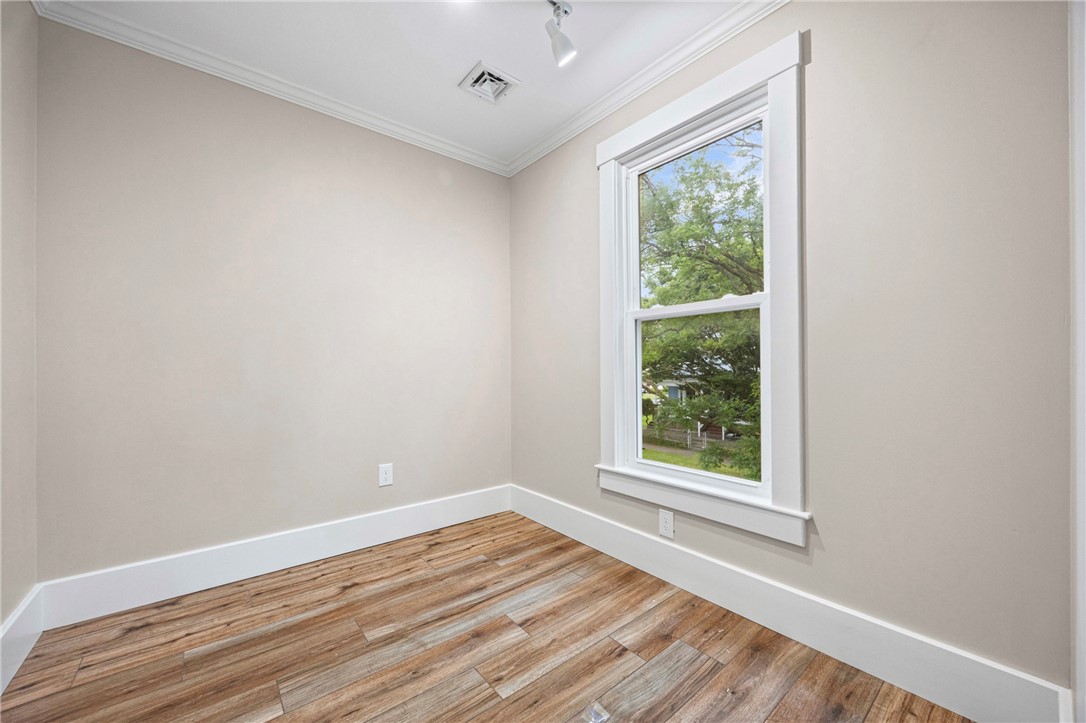 185 Columbia Avenue Rochester, NY 14608 - Photo 13 of 25