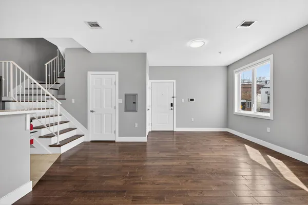 $2,950 | 1432 46th Street, Unit 2, North Bergen, NJ 07047