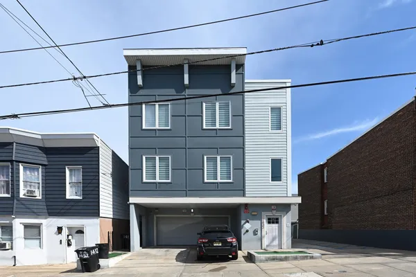 $2,950 | 1432 46th Street, Unit 2, North Bergen, NJ 07047