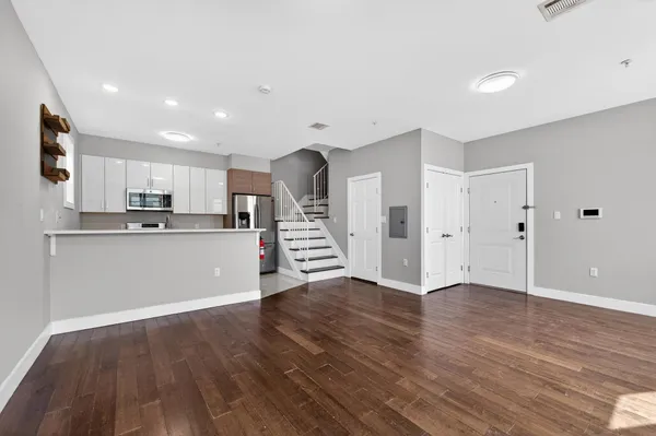 $2,950 | 1432 46th Street, Unit 2, North Bergen, NJ 07047