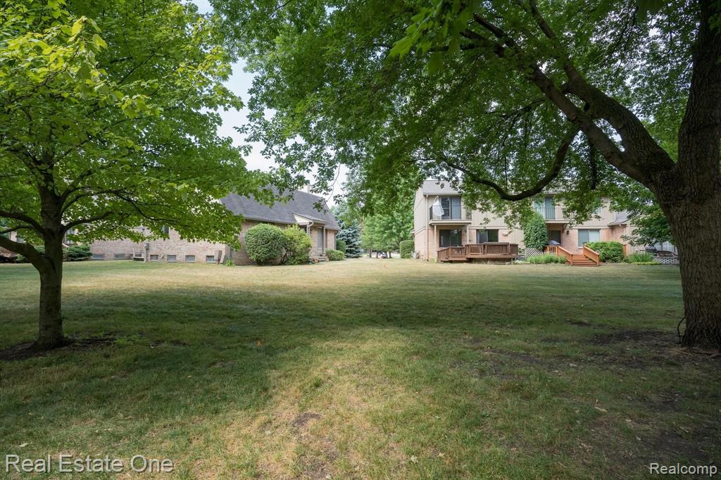 1918 Burning Bush Court Rochester Hills, MI 48309 - Photo 27 of 32