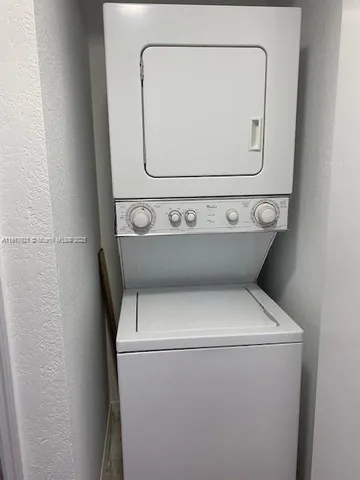a close up view of washer and dryer