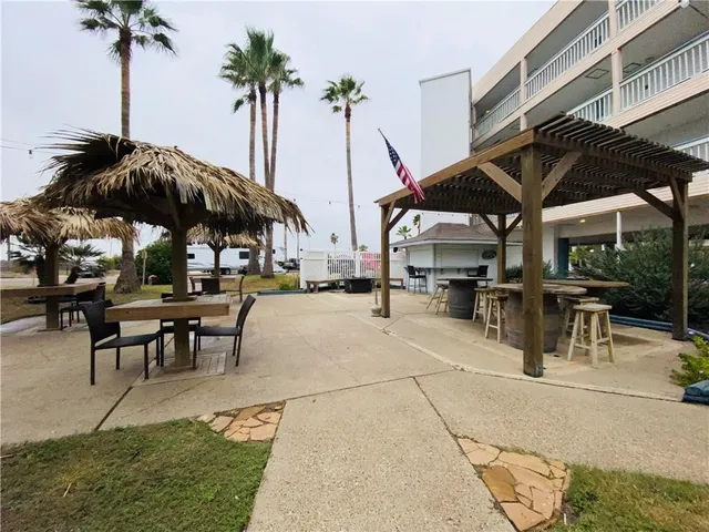 $1,100 | 3938 Surfside Boulevard, Unit 2141, Corpus Christi, TX 78402