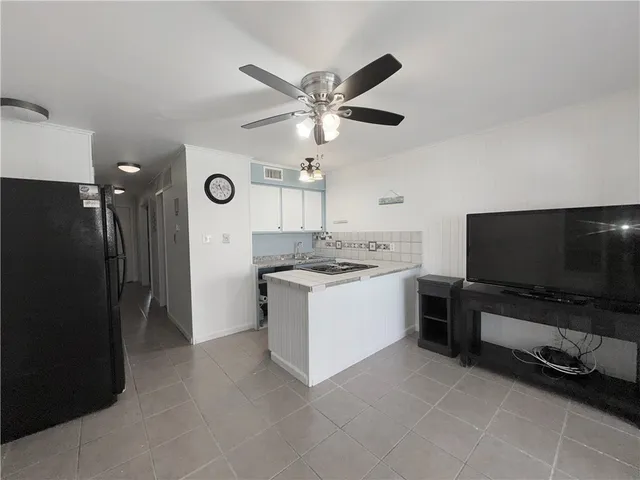 $1,100 | 3938 Surfside Boulevard, Unit 2141, Corpus Christi, TX 78402