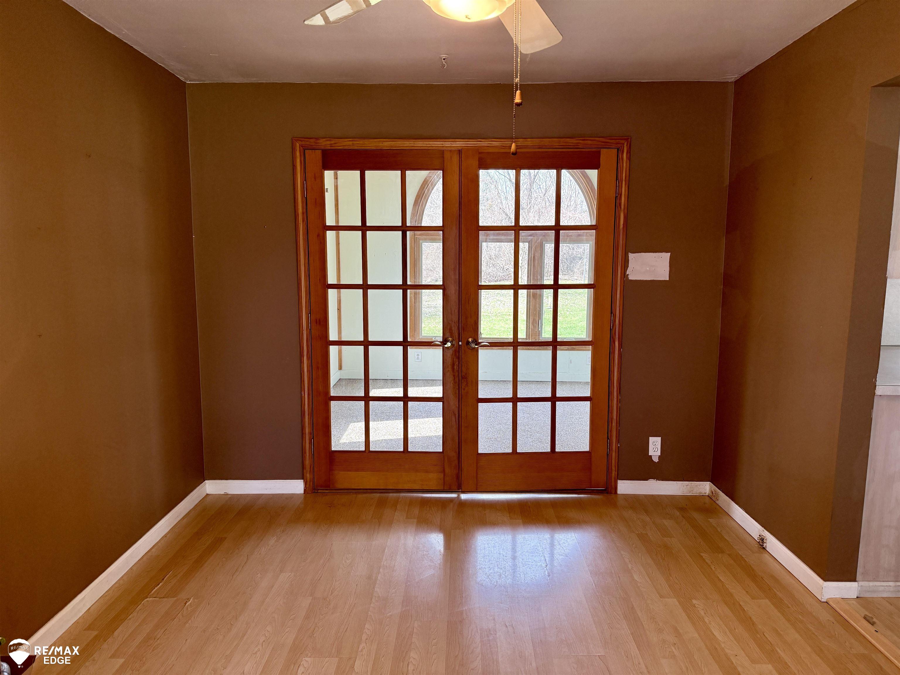 3444 Van Campen Road Flint, MI 48507 - Photo 6 of 9 50170895-aec7565c-7a37-4cbe-8376-656ff6eeedc3.JPG