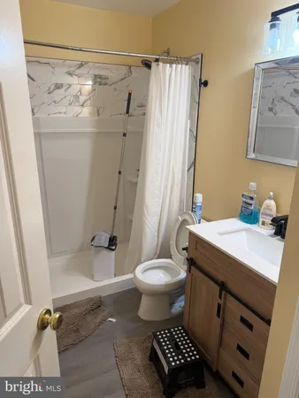 $665,000 | 6332 Robert Todd Court, Alexandria, VA 22312