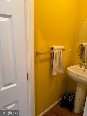 $665,000 | 6332 Robert Todd Court, Alexandria, VA 22312