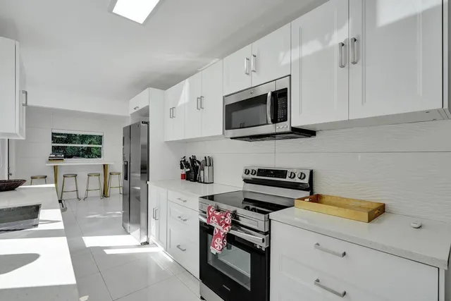 $785,000 | 1050 Northeast 150th Street, Miami, FL 33161