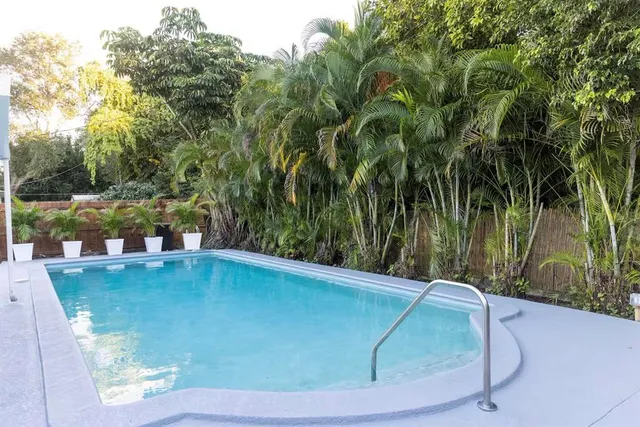 $785,000 | 1050 Northeast 150th Street, Miami, FL 33161