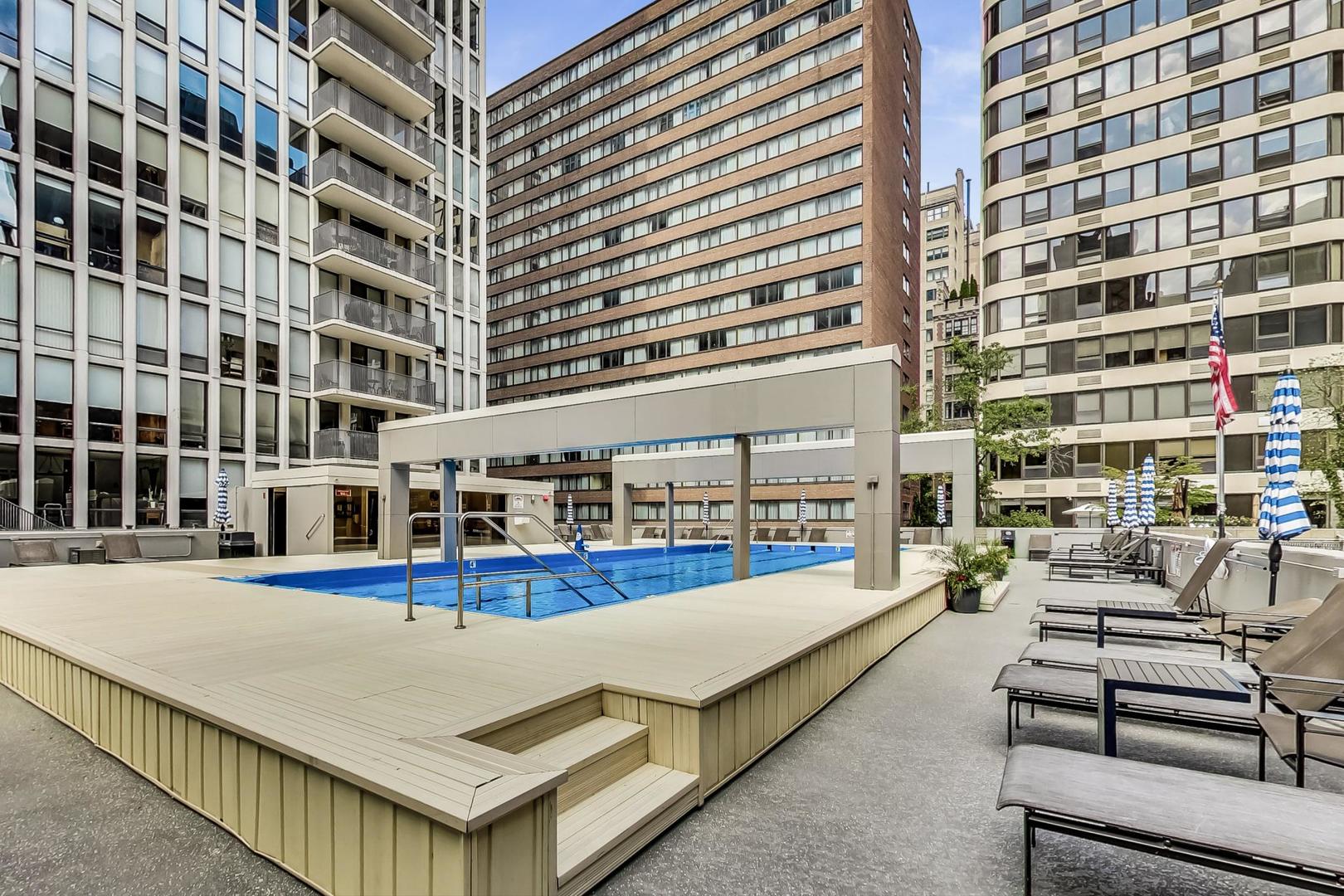 200 East Delaware Place, Unit 18F Chicago, IL 60611 - Photo 24 of 38