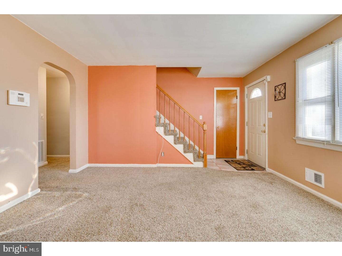 83 Unwin Drive Hamilton, NJ 08610 - Photo 3 of 22