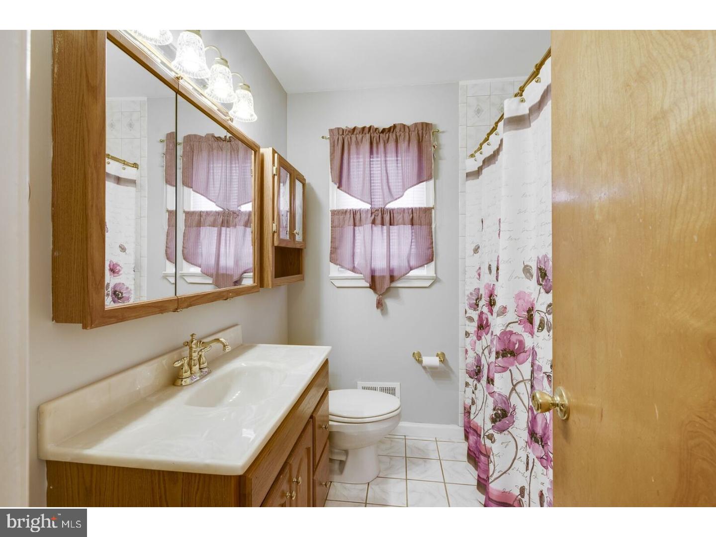 83 Unwin Drive Hamilton, NJ 08610 - Photo 10 of 22