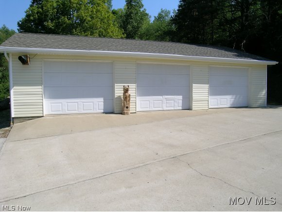 1457 Veto Road Vincent, OH 45784 - Photo 3 of 20 3 Bay Garage Ample parking