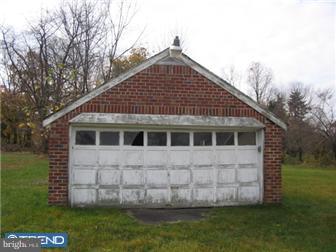 76 Blemker Road Reading, PA 19606 - Photo 4 of 7 Gallery Image 4