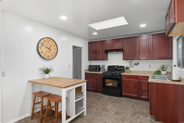 $799,000 | 268 Sierra Way, Chula Vista, CA 91911