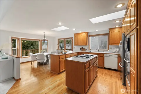 $910,000 | 430 81st Avenue Southeast, Lake Stevens, WA 98258