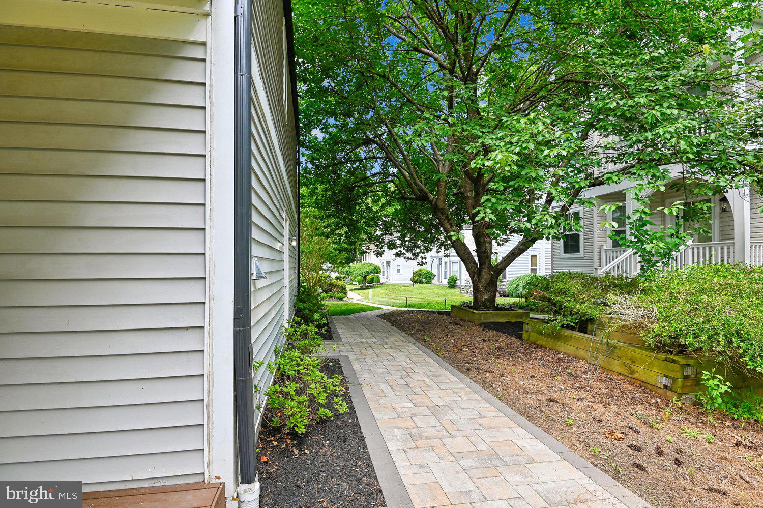 7236 Riding Hood Circle Columbia, MD 21045 - Photo 31 of 43 Walk/Side Yard