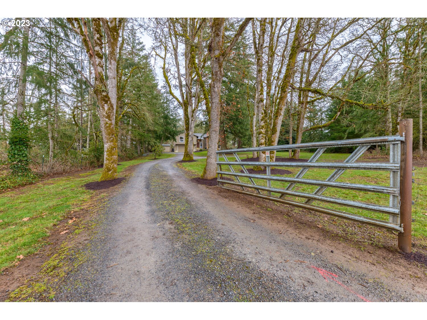 33900 South Wilhoit Road Molalla, OR 97038 - Photo 2 of 31 Gallery Image 2