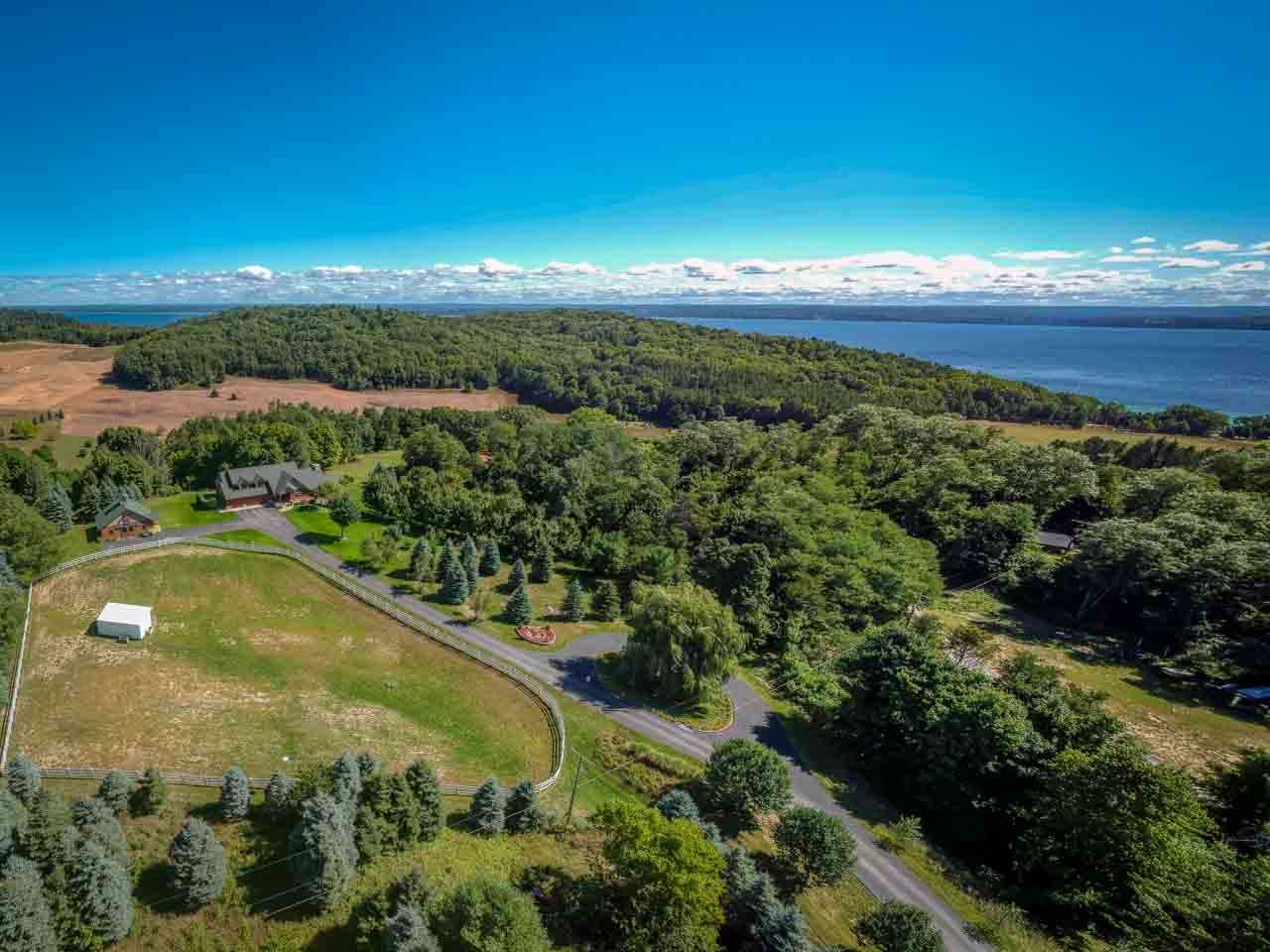 2465 Carroll Road Traverse City, MI 49686 - Photo 4 of 57 1870130-3.JPG