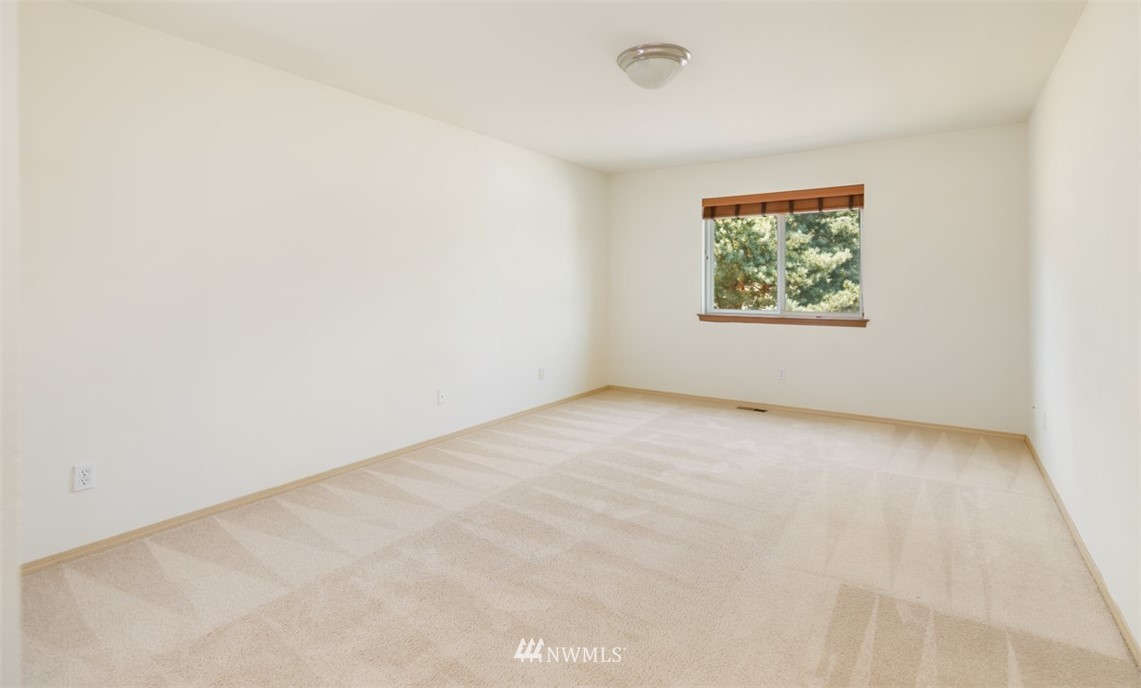1973 Sheridan Road Bremerton, WA 98310 - Photo 20 of 26 Gallery Image 20