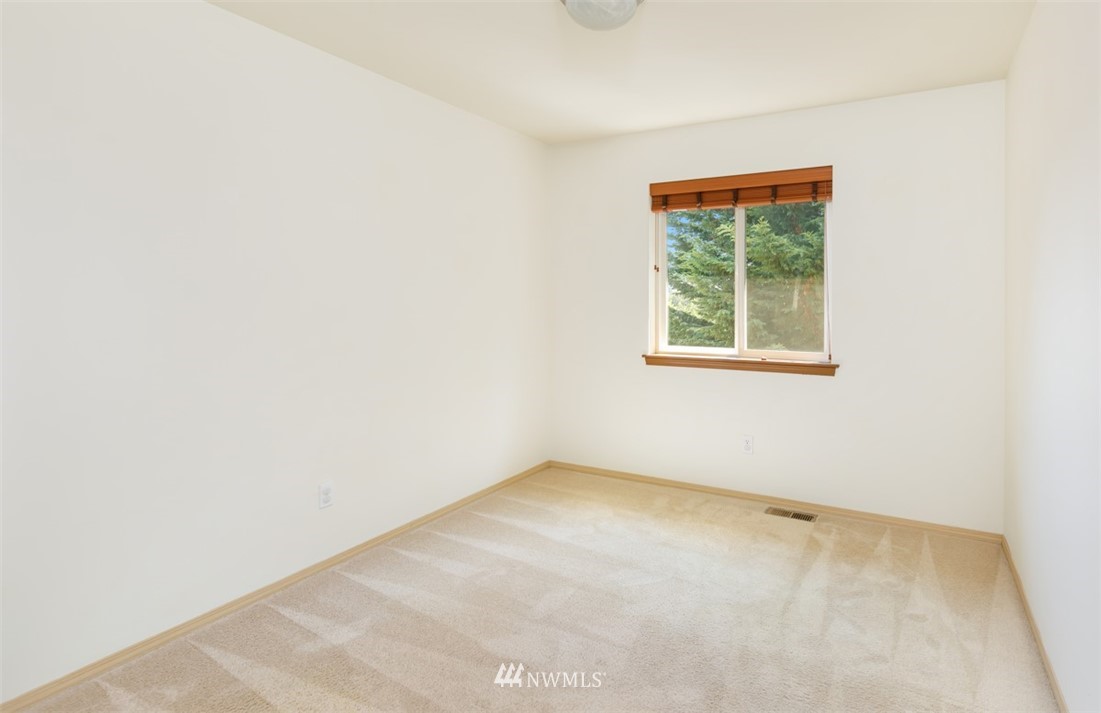 1973 Sheridan Road Bremerton, WA 98310 - Photo 26 of 26 Gallery Image 26
