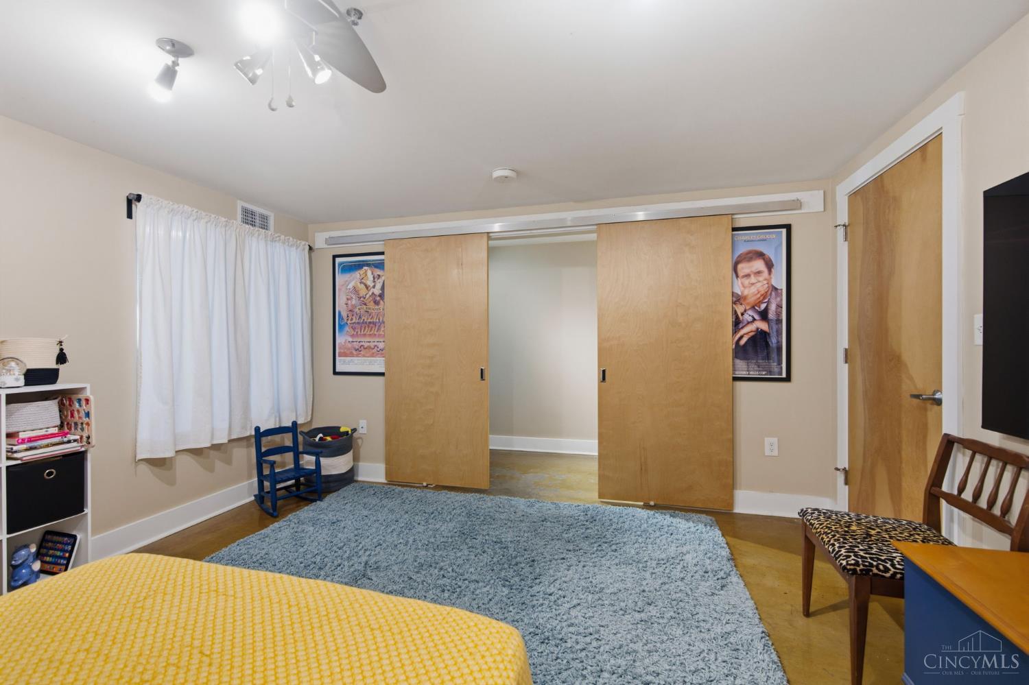 353 West 4th Street, Unit 602 Cincinnati, OH 45202 - Photo 35 of 44