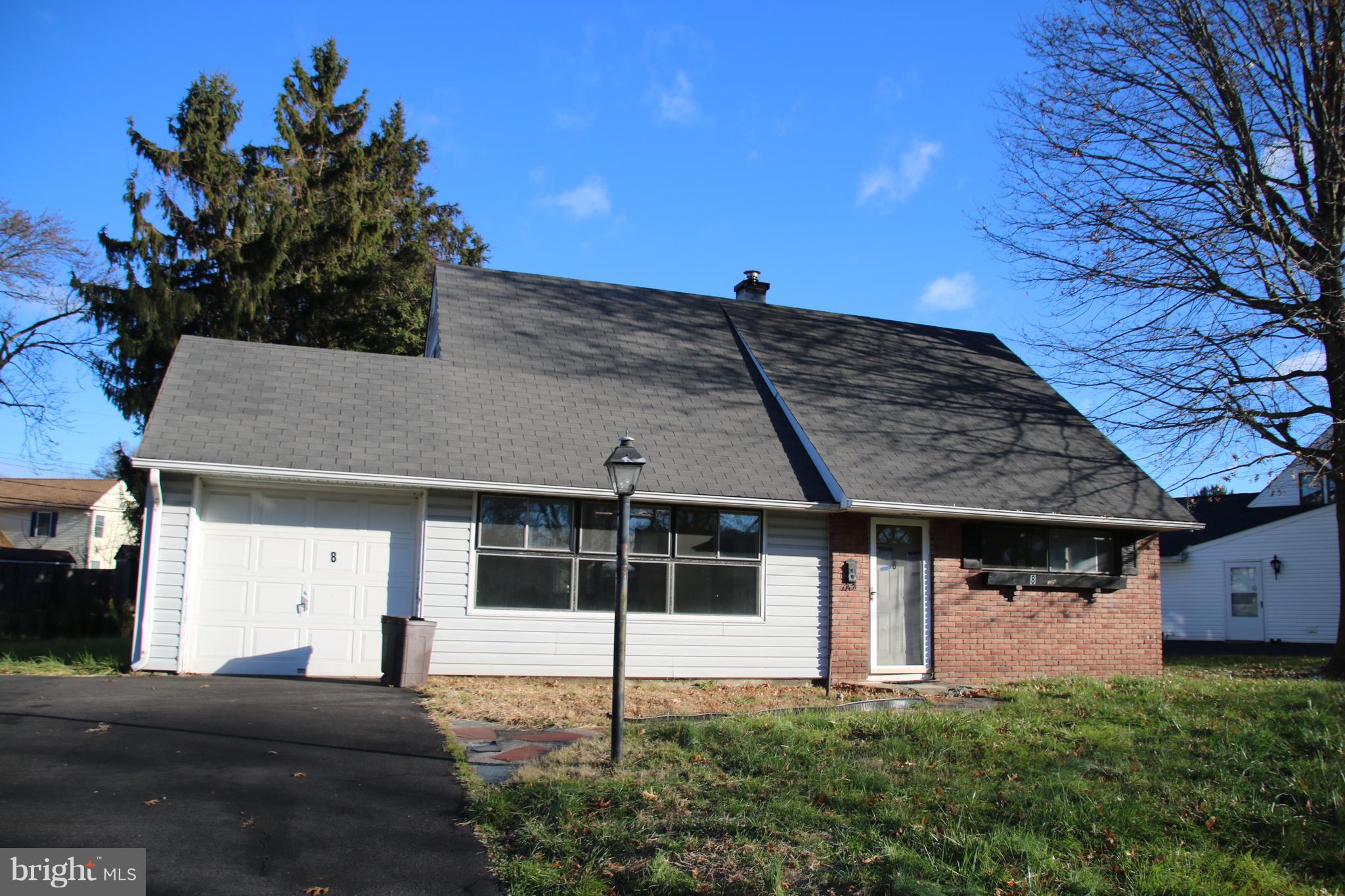 8 Jollybrook Road Levittown, PA 19056 - Photo 2 of 14 Gallery Image 2