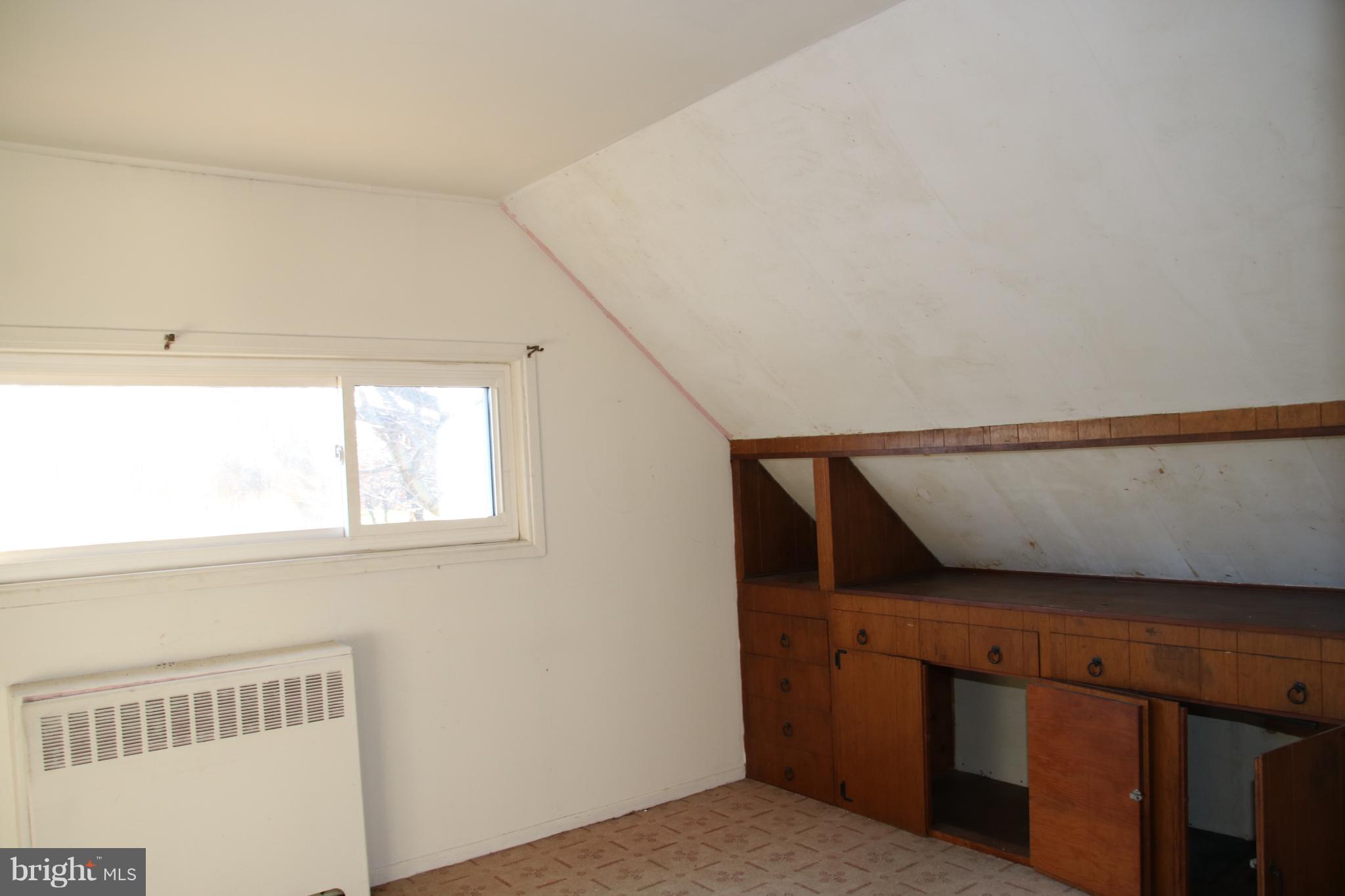 8 Jollybrook Road Levittown, PA 19056 - Photo 8 of 14 Gallery Image 8