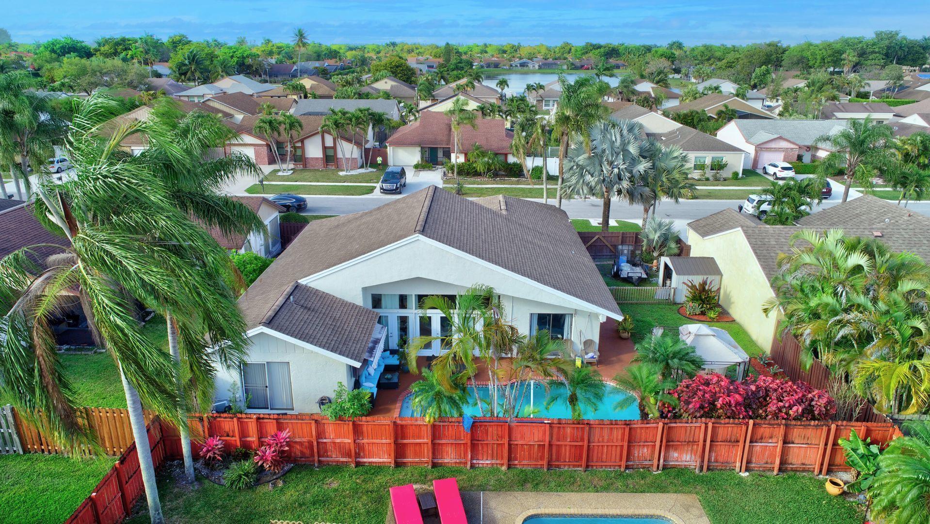 11498 Country Sound Court Boca Raton, FL 33428 - Photo 4 of 42 37_virtuals1 (37)