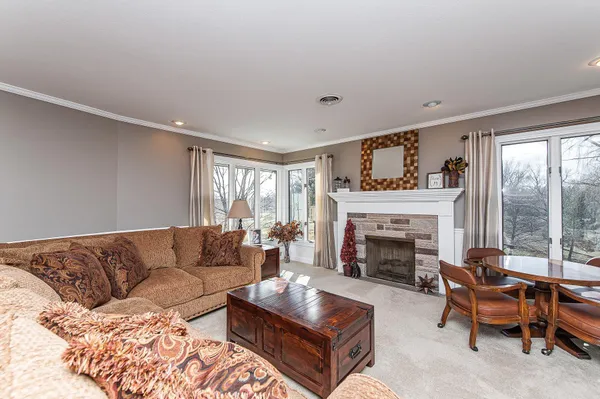 $632,500 | 701 4th Street Southwest, Austin, MN 55912