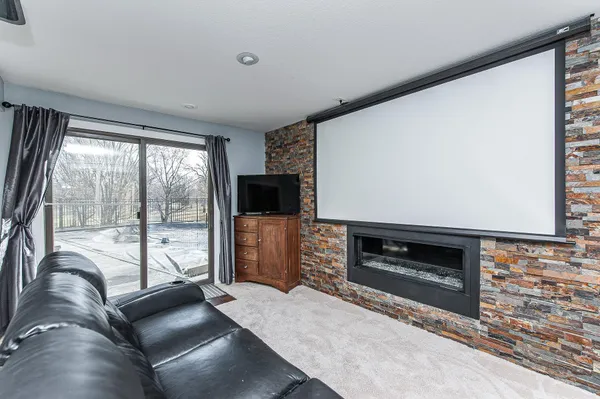 $632,500 | 701 4th Street Southwest, Austin, MN 55912