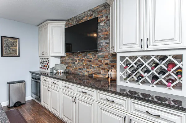 $632,500 | 701 4th Street Southwest, Austin, MN 55912