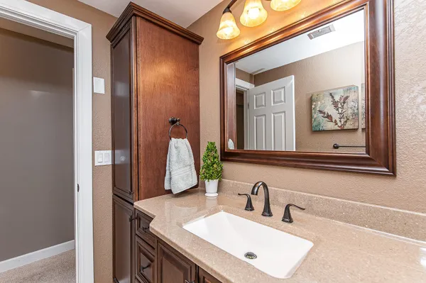 $632,500 | 701 4th Street Southwest, Austin, MN 55912