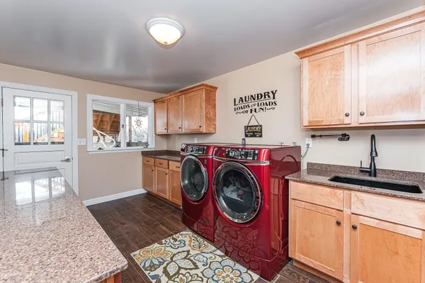 $632,500 | 701 4th Street Southwest, Austin, MN 55912