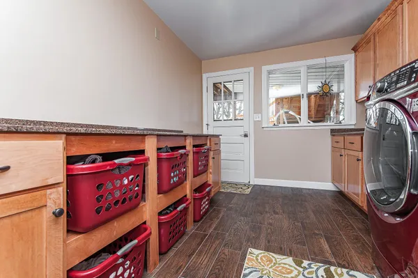 $632,500 | 701 4th Street Southwest, Austin, MN 55912