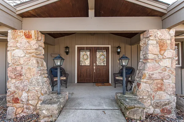 $632,500 | 701 4th Street Southwest, Austin, MN 55912