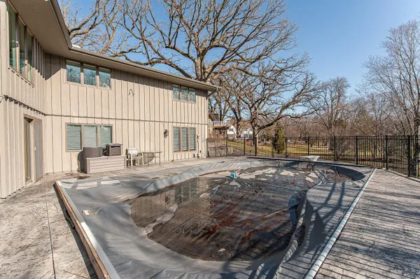 $632,500 | 701 4th Street Southwest, Austin, MN 55912