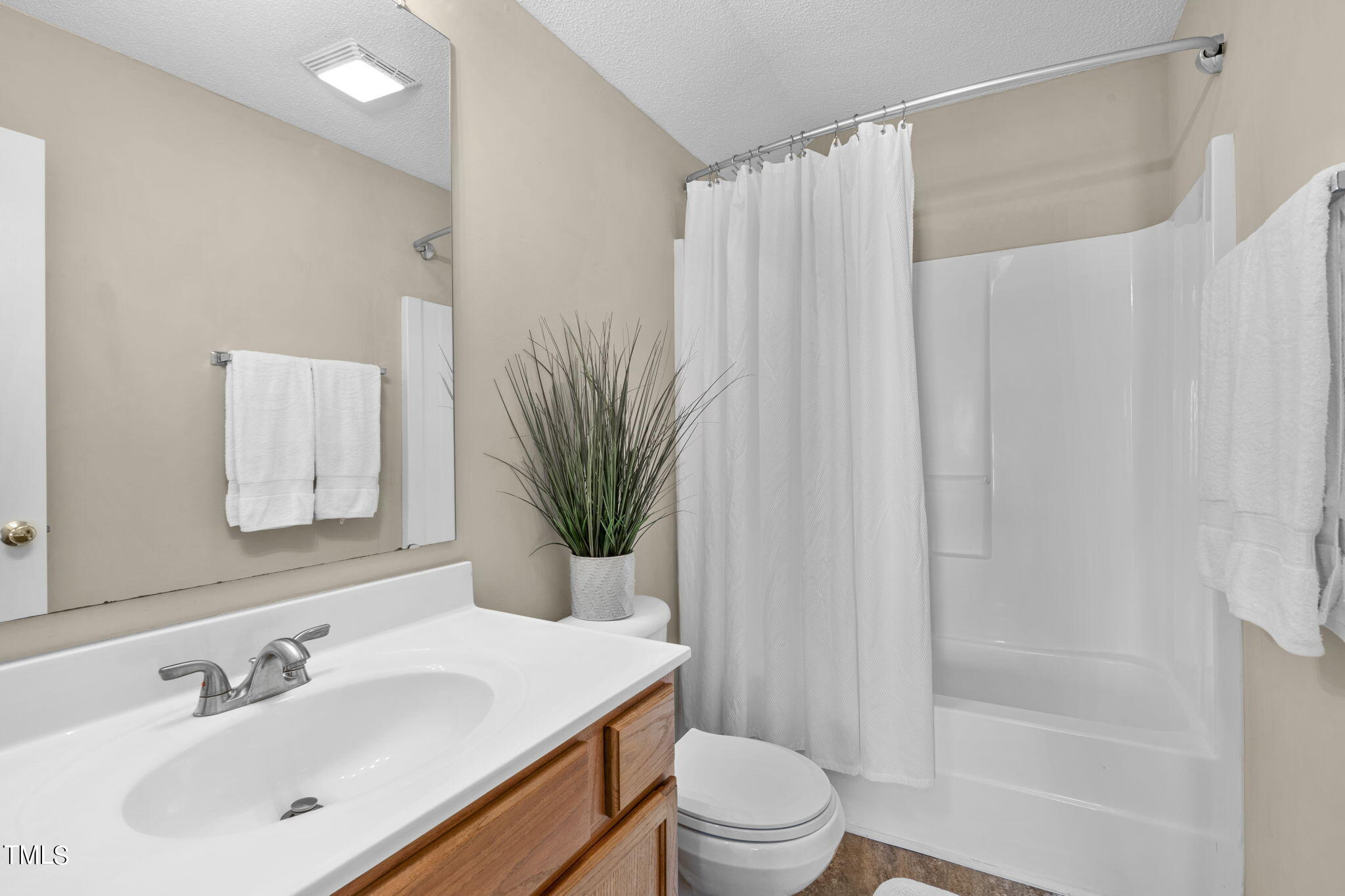 7320 Bonnie Ridge Court Raleigh, NC 27615 - Photo 24 of 29 Hall Bath